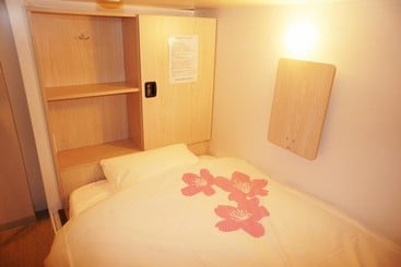 מלון כמוסות Samurai Hostel Asakusa