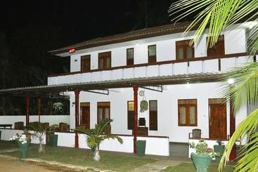 فندق Flamingo Mansion