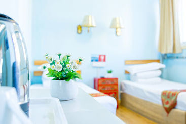 Hotell Home Youth Hostel