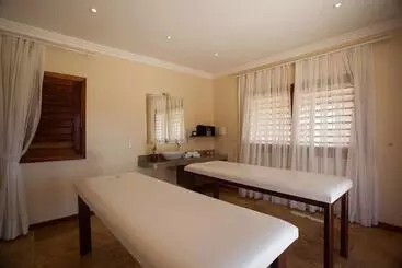 Hotel Pousada Refúgio Jardim De Canoa By Borboleta