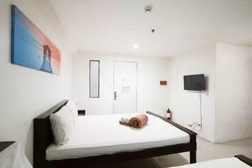 Arzo Hotel Makati