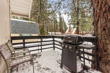 Сельский дом Big Pine Chalet