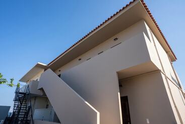 هتل Seaside Living