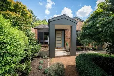 ペンション Modern 3br In Macquarie