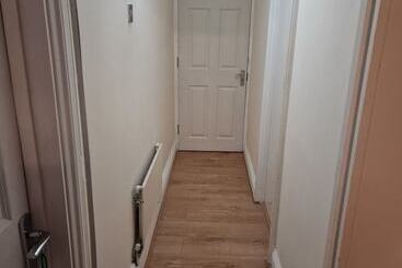 膳宿费 Rooms Shared Kitchen Free Parking