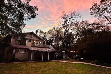 Grady House Bed & Breakfast