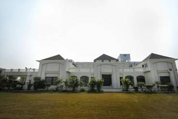 Hotell Enrise By Sayaji Rewa