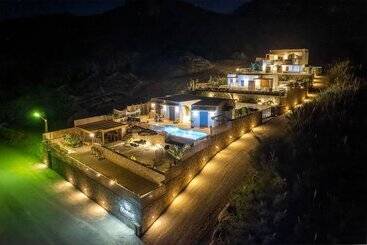 فندق Mneme Suites & Villas