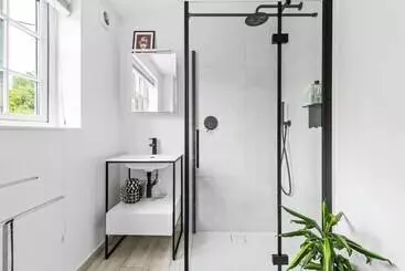 Residenssi Stunning 3 Bed House In Saffron Walden