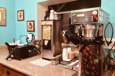 Мотель The Shores Inn