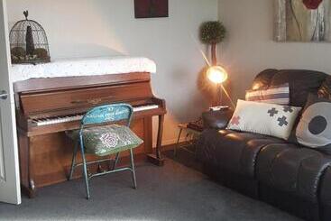 Waitomo Orchard Estate B&b