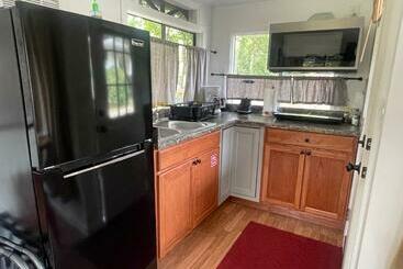 הוסטל Creekside Fantasy Inn