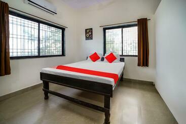 Oyo Flagship Hotel The Grand Lotus