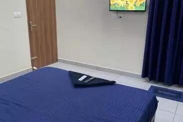 Hôtel Uniro Rooms & Packages