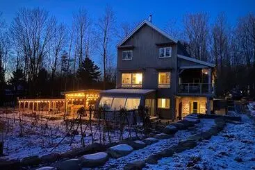 Aamiaismajoitus (B&B) Le Camp Caché Shefford