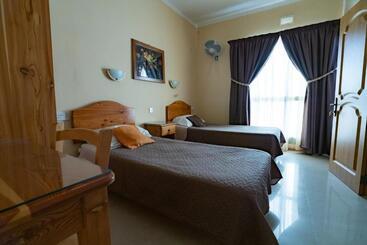 Отель Lantern Guest House