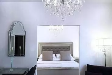 Hotelli Milford Suites Budapest
