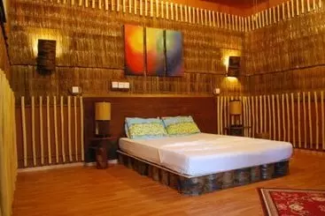پانسیون Asseyri Tourist Inn