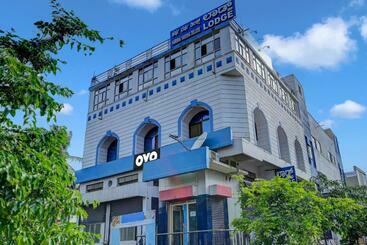 Hotel Spot On Harsha Varsha Deluxe Lodge