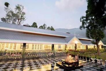 Hotel Mayfair Manor Jungpana