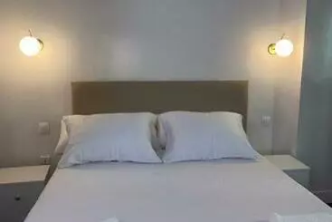 هتل Azariqa