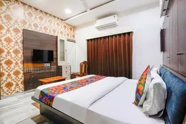 Fabhotel Rest & Peace