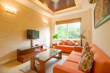 Hotel Ahuja Residency Noida