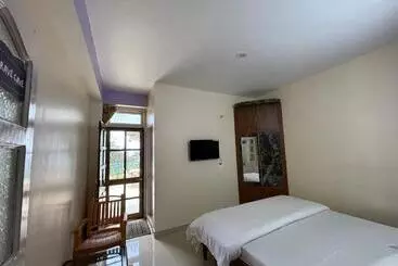 Zu Zu Hostels