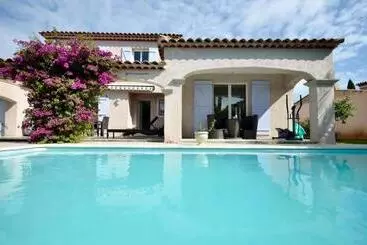 Pension L Hacienda, Haut De Villa De Deux Chambres, Avec Salle De Bain Et Toilettes Wc Privative