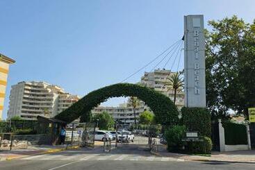 Apart Hotel Fantastico Estudio En Benalbeach Con Vistas Al Mar