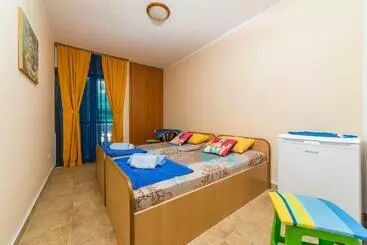 Pensiune Joy Apartments 2