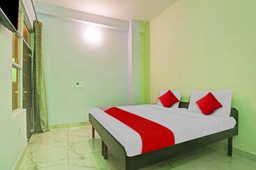 Oyo Flagship Hotel Arya Residency