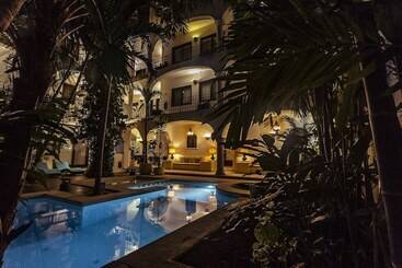 هتل آپارتمان Fabiola Condo
