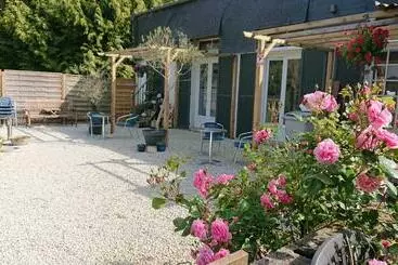 ユースホステル Le Black Dog Pub