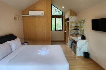 Lake Hill Resort Kanchanaburi