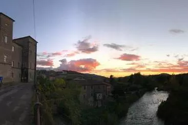 Aamiaismajoitus (B&B) Castello Del Poderetto