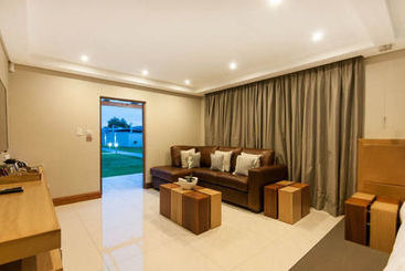 Dom wiejski Africanos Country Estate