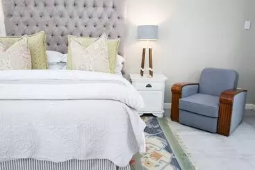 تختخواب و صبحانه Burkleigh House