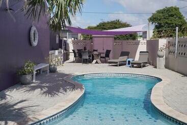 آپارتمان‌های توریست‌ها Cadushi Apartments