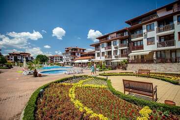 منتجع Saint Thomas Holiday Village