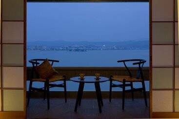 בית מלון כפרי Naniwa Issui