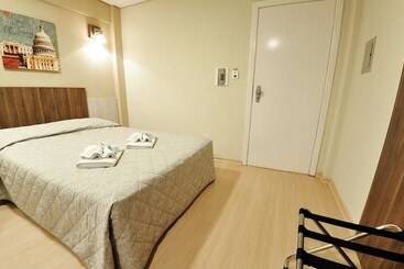 בית מלון כפרי Klein Ville Dois Irmaos