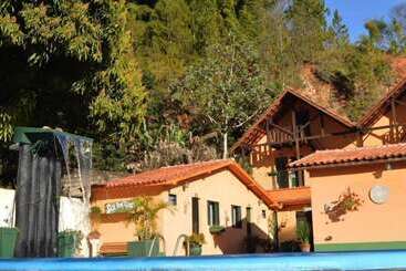 호텔 Pousada Villa Três