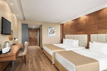 هتل Ramada Plaza By Wyndham Samsun