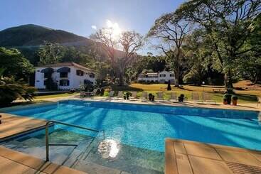 호텔 Saison Resort & Spa