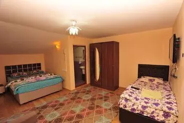 Cam Motel