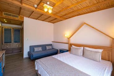 בית מלון כפרי Villa Marine