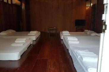 Resort Ruean Mai Chai Khlong