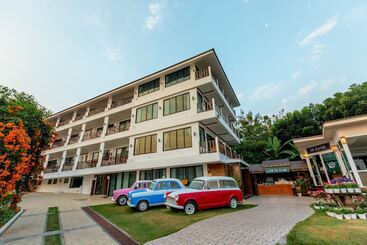 Hotelli Chiangkhan River Mountain Resort