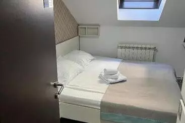 Garni Hotel King